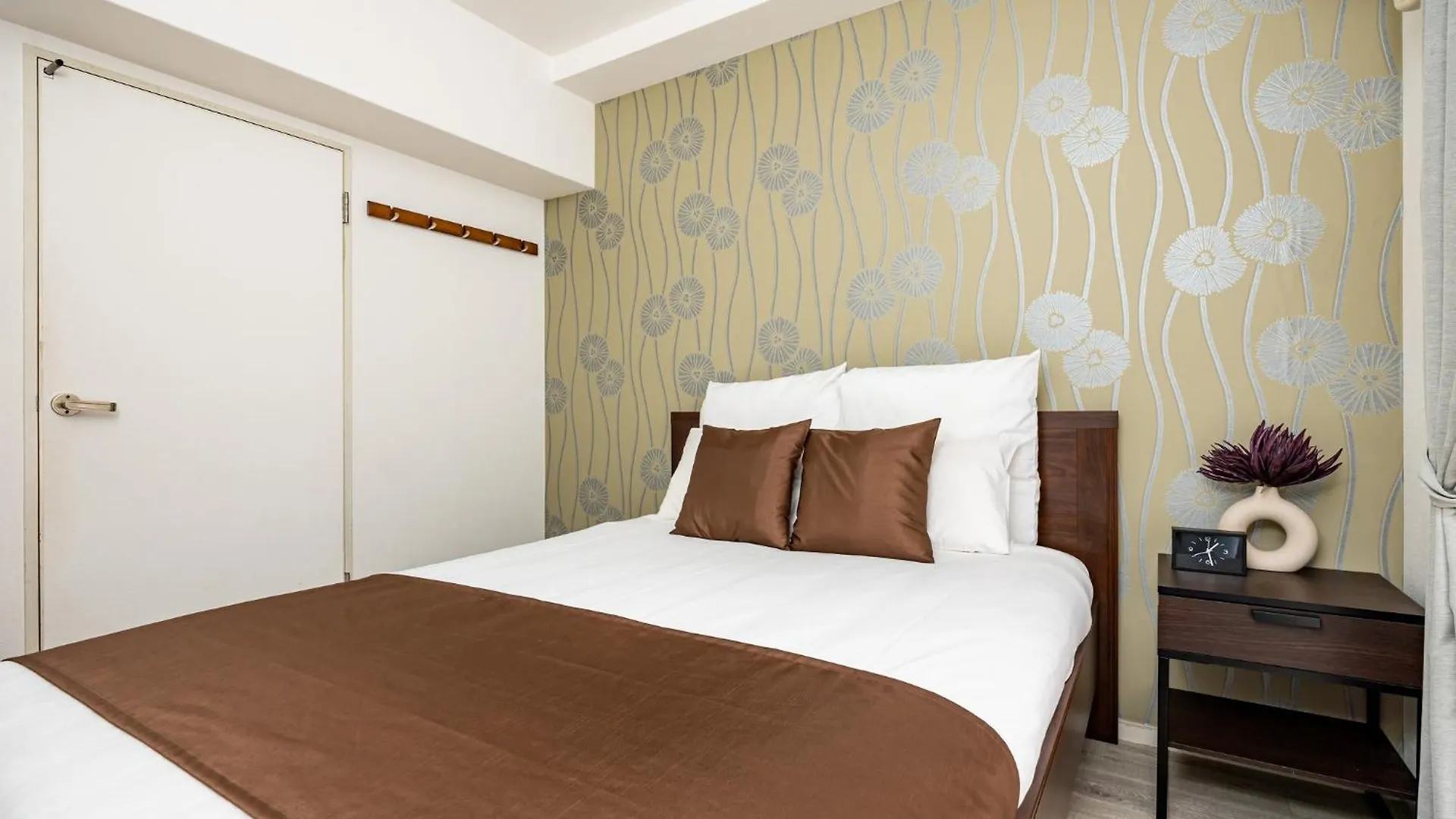 Apartment Bijou Suites Pine Brook 405 Osaka