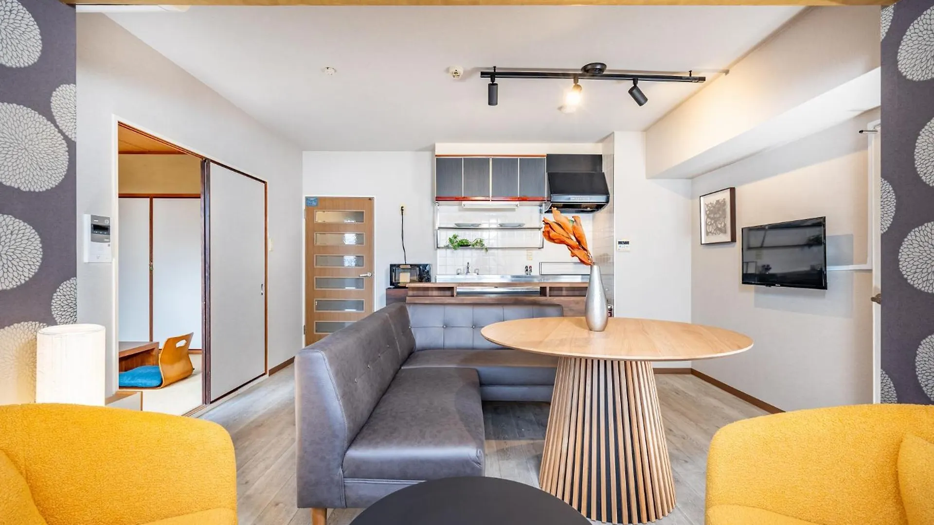 Bijou Suites Pine Brook 405 Osaka 0*,